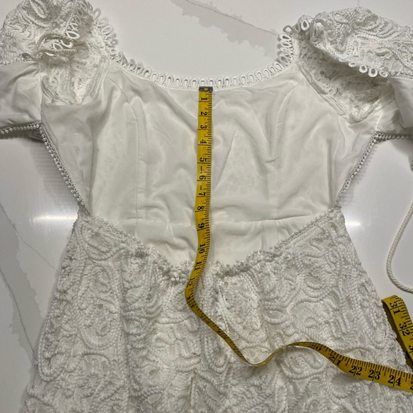 Elliatt White Lace Dress - Picture 12 of 12
